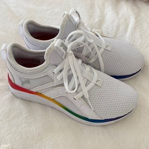 Girls puma sneakers